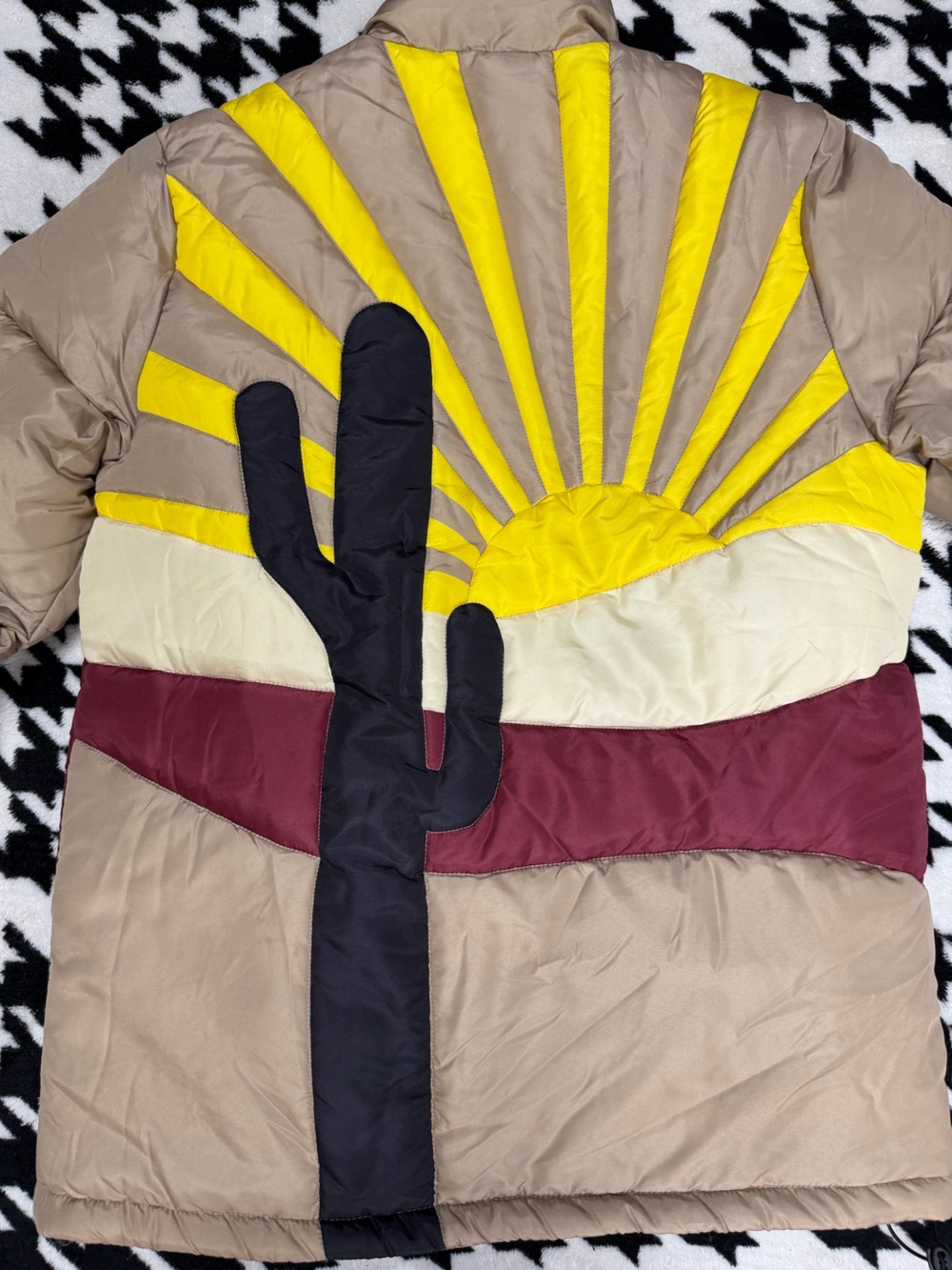 WESC Stockholm Puffer Jacket Cactus Sunrise Colorblock Men’s M Vintage Y2